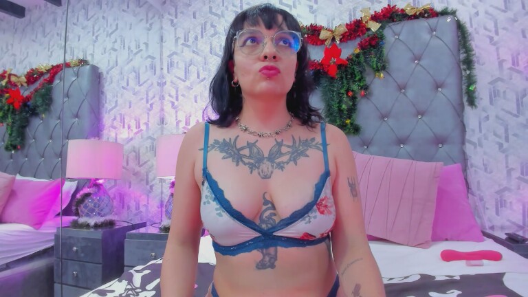 LanaHeaven's Streamate show and profile