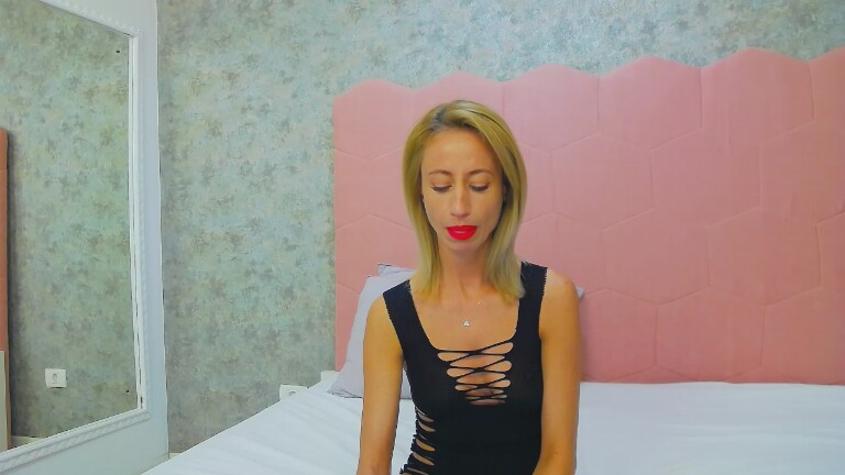 DeliaMarlow's Streamate show and profile