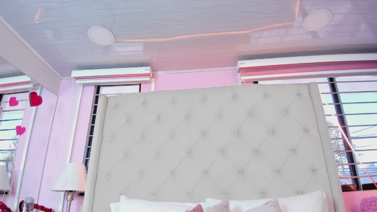 ScarlettLeBlanc's Streamate show and profile