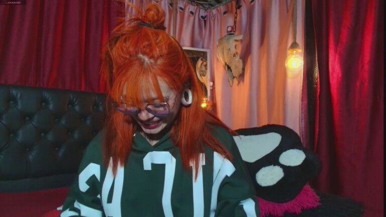 Neicaru's Streamate show and profile