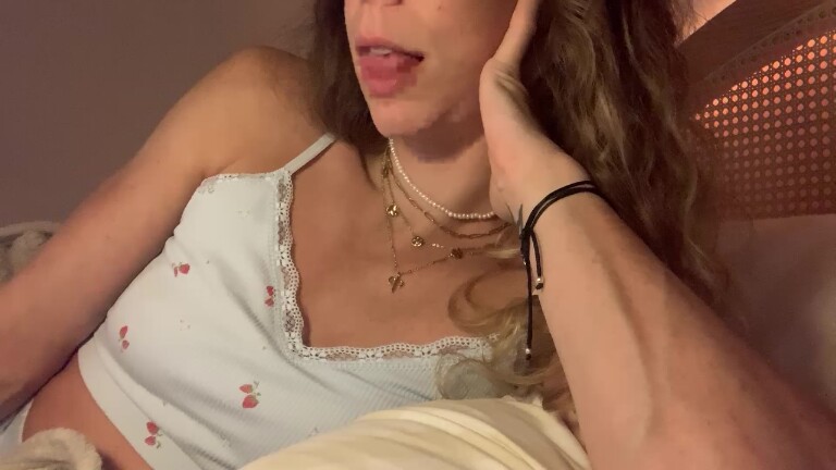 MuscleMolly's Streamate show and profile