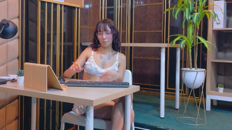 MiaRosel's Streamate show and profile