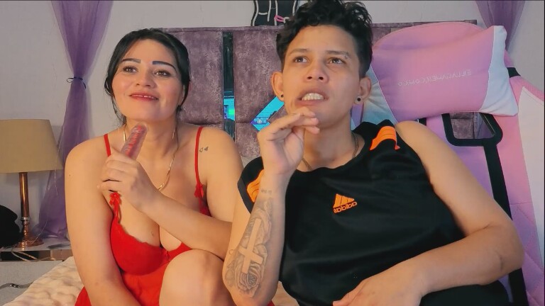 LESLY_HOT's Streamate show and profile