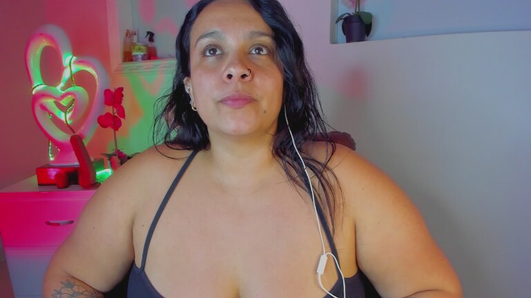 Nina_Lisboah's Streamate show and profile