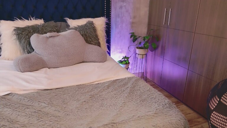 Megatitssss's Streamate show and profile