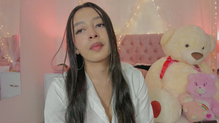 AlexandraWinterr's Streamate show and profile