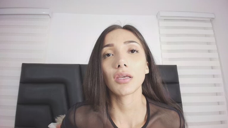 SarahThomson's Streamate show and profile