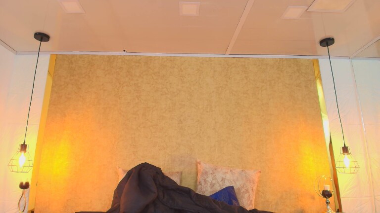 IvonneLogan's Streamate show and profile