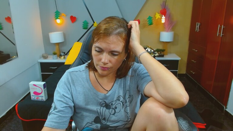 ConieMoss's Streamate show and profile