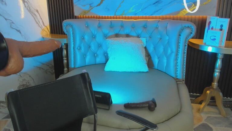 MaeveBigBoobs's Streamate show and profile