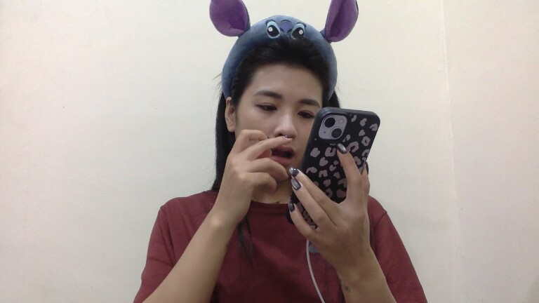 LyLy_94's Streamate show and profile