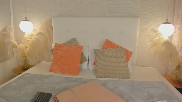 JenCampbell's Streamate show and profile