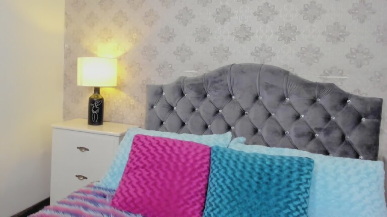 AnnyCurtis's Streamate show and profile