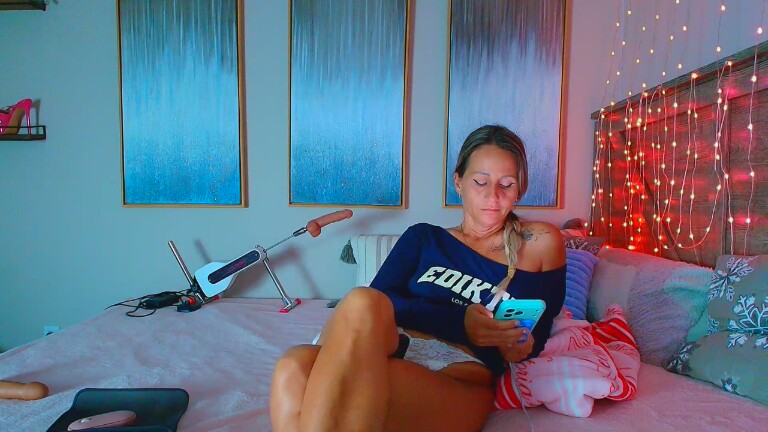 MayaMerciXoxo's Streamate show and profile