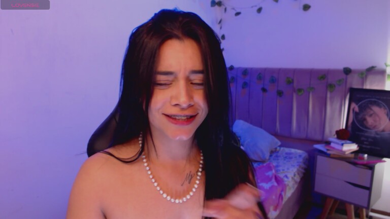 IsabelleColette's Streamate show and profile