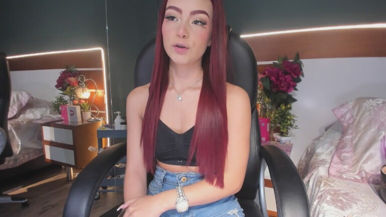 Mariana_Miller's Streamate show and profile