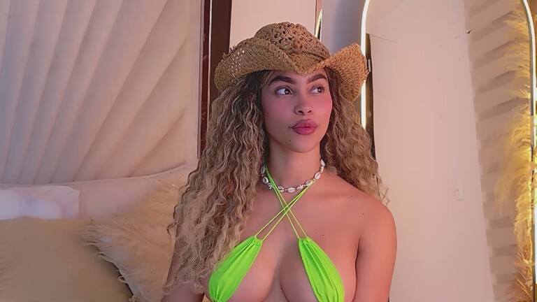 GingerPiiaf's Streamate show and profile