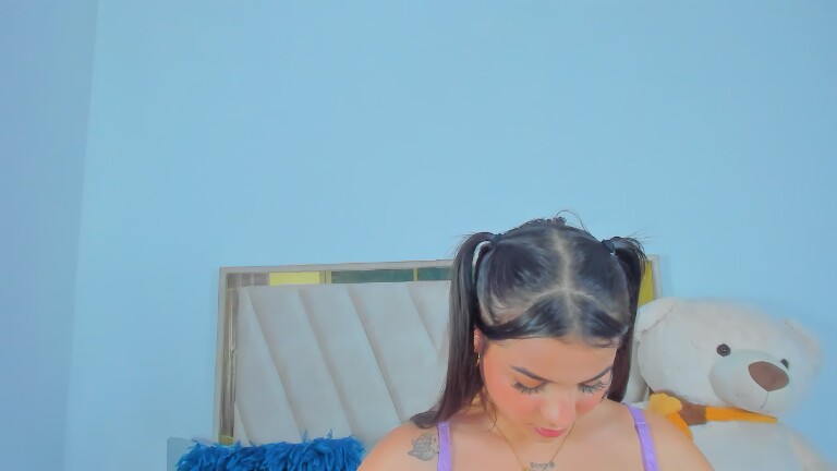 Nahomy_vatch's Streamate show and profile