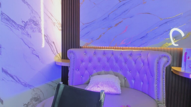 MaeveBigBoobs's Streamate show and profile