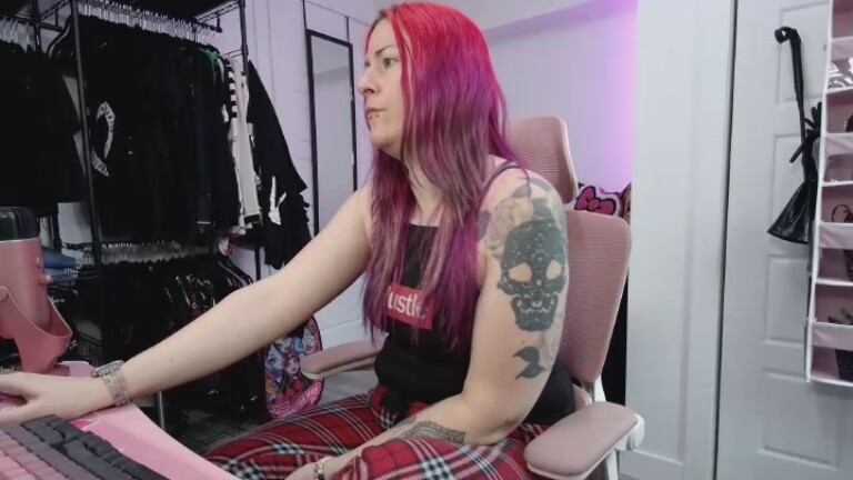 missgennyrock's Streamate show and profile