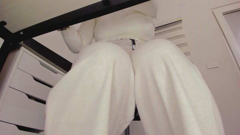 Mie9999's Streamate show and profile