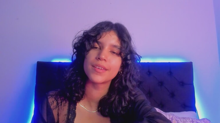 PrettyBlaze's Streamate show and profile