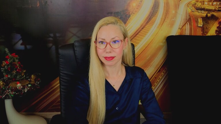 SofiaChastain's Streamate show and profile