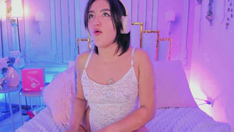 NaraSuarez's Streamate show and profile