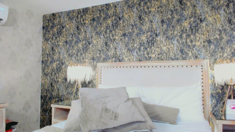 KristiinDoll's Streamate show and profile