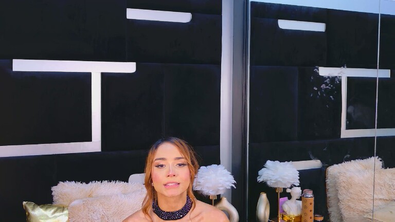 AlanaFerrara's Streamate show and profile