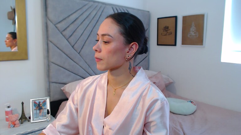 Abbiehernandez's Streamate show and profile