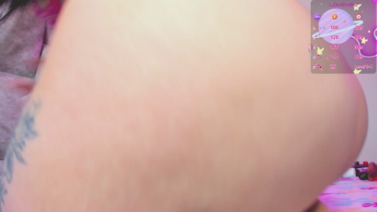 AlharaLuna's Streamate show and profile