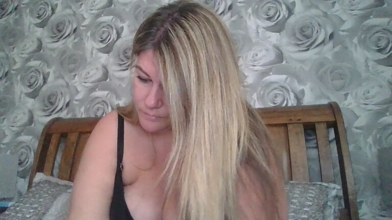 BabyCakesUK's Streamate show and profile