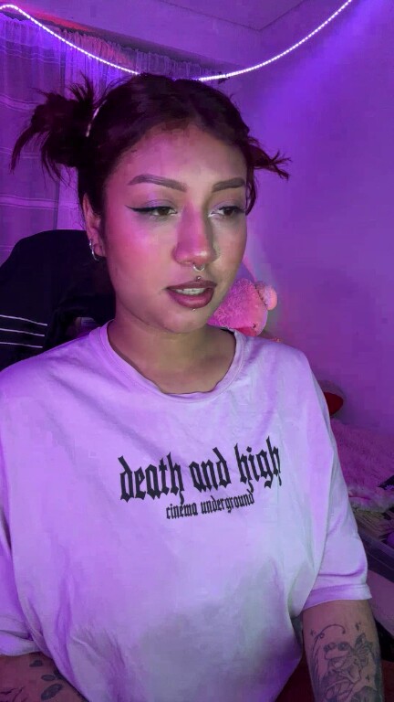 Ameliees's Streamate show and profile