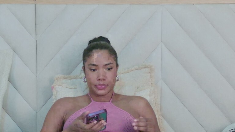 KarinaSanz's Streamate show and profile