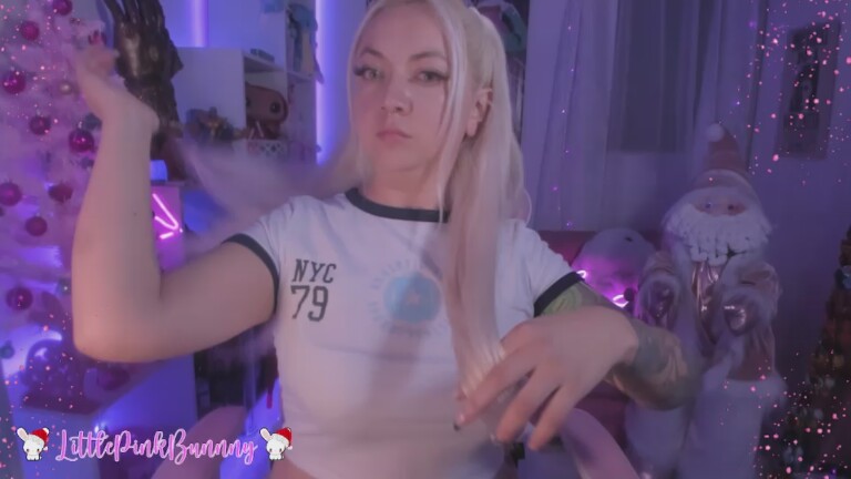 LittlePinkBunnny's Streamate show and profile