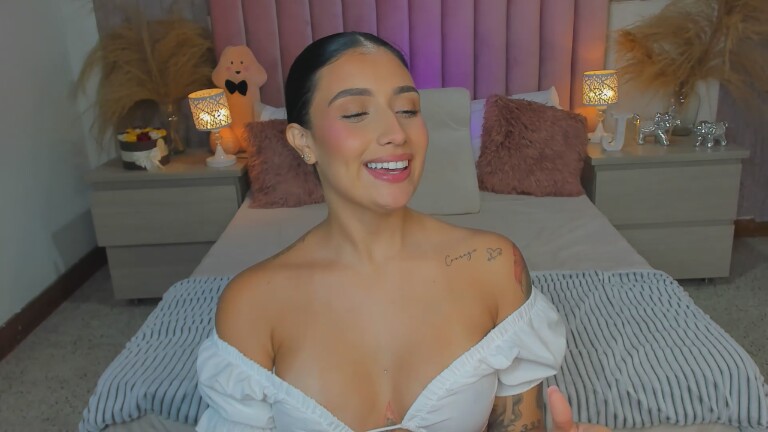 JulietaKennedy's Streamate show and profile