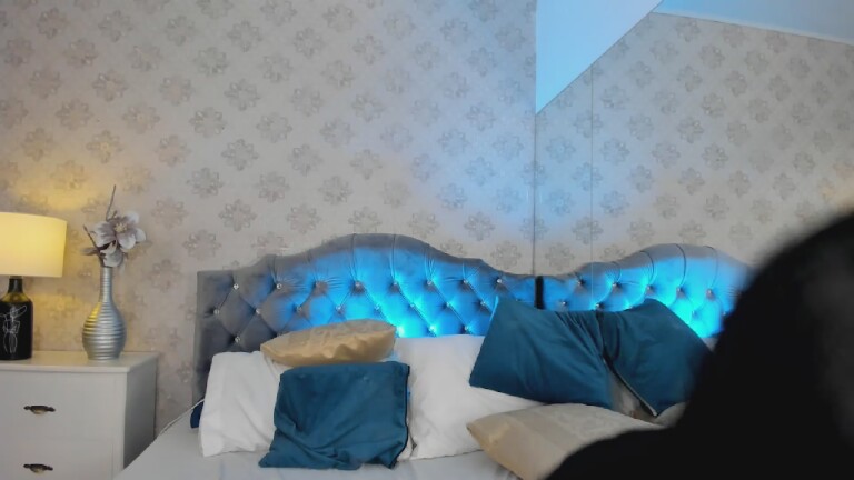 MayaWiills's Streamate show and profile