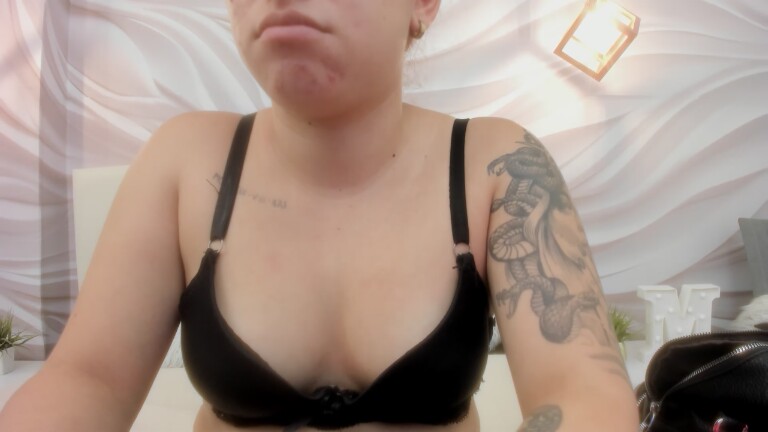 Martina_conor's Streamate show and profile