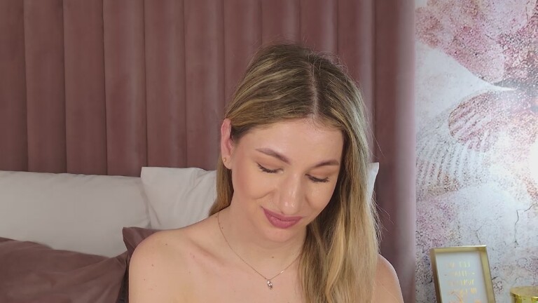 AriaHeart's Streamate show and profile