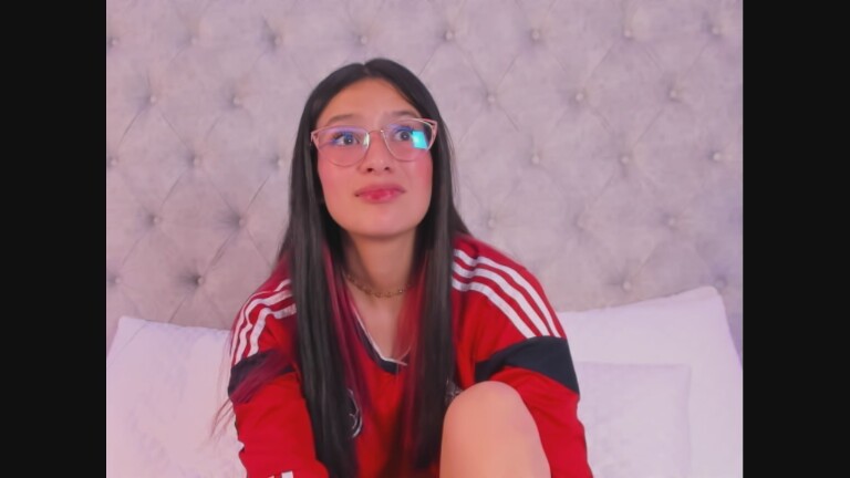 dafne_bss's Streamate show and profile