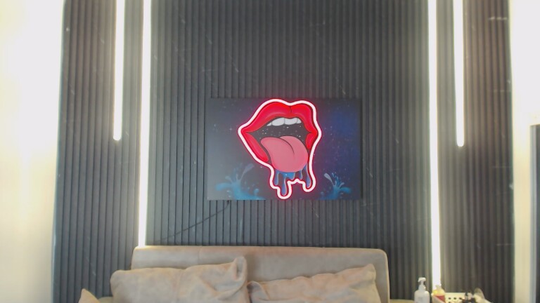 SophieeRosee's Streamate show and profile