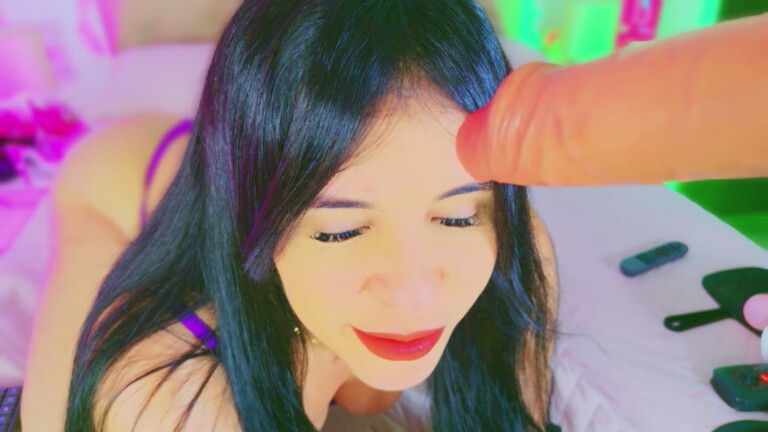 CharlootteEvans's Streamate show and profile