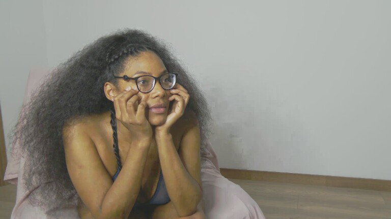 GiselleLaurens's Streamate show and profile