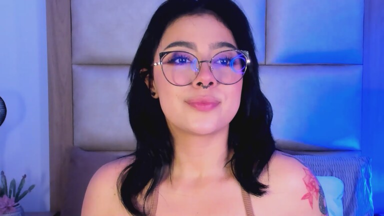 TaniaRedd's Streamate show and profile