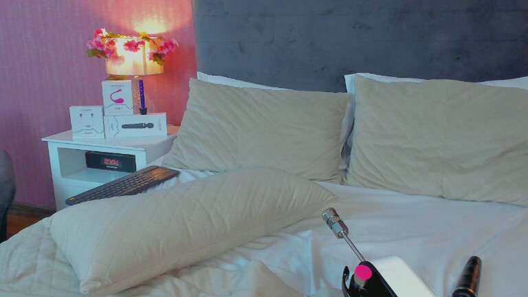 TinaClaytoon's Streamate show and profile