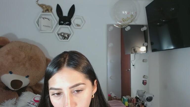 IsabellaSaenz's Streamate show and profile