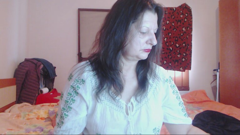 ExtasyMature's Streamate show and profile