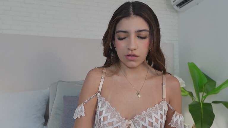 VictoriaJoliegb's Streamate show and profile