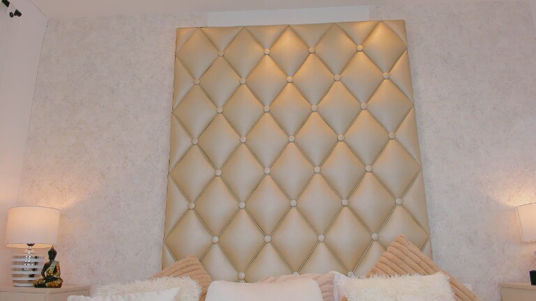 MiaaCaastro's Streamate show and profile